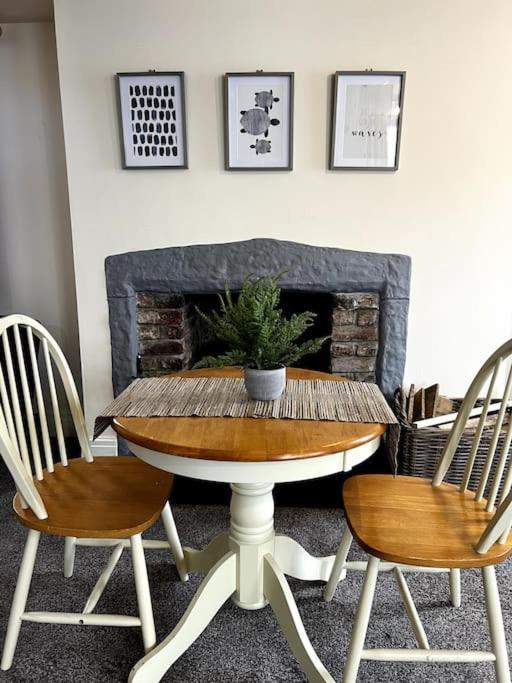 The Hideaway Holywell 1 Apartment Екстериор снимка